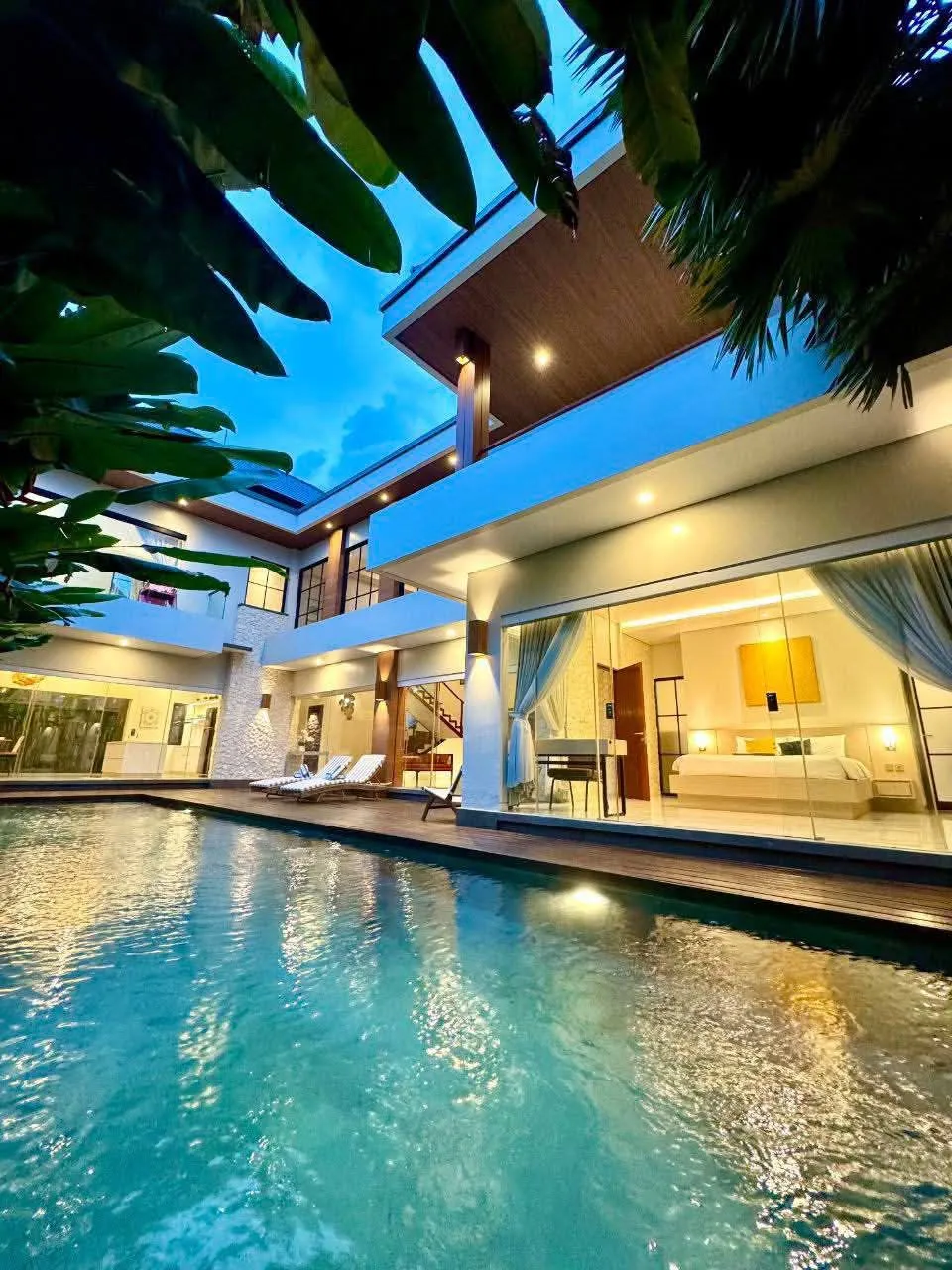 FJR 05- FOR RENT MODERN VILLA LOCATED AT CANGGU BERAWA — image 1