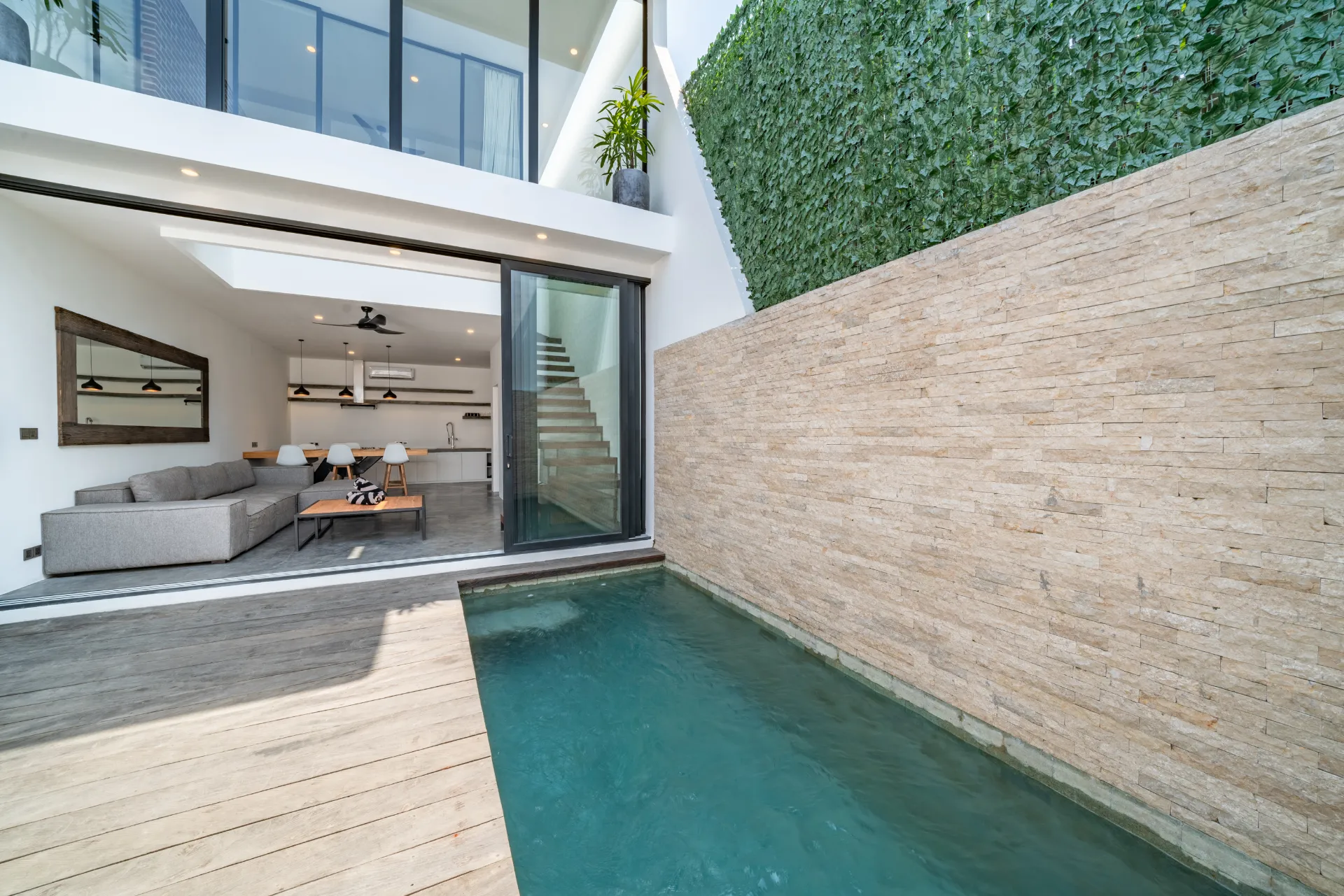 Loft Ludo : Superb 1BR luxury loft in Great Location — image 1