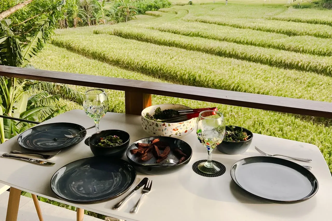2BD Villa in Seseh with rice field view — image 2