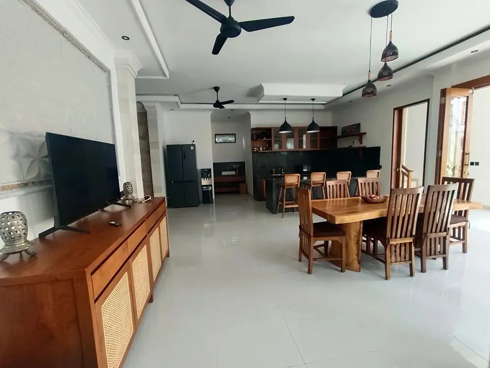 3 BR VILLA IN SESEH WITH OCEAN VIEW ROOFTOP — image 4