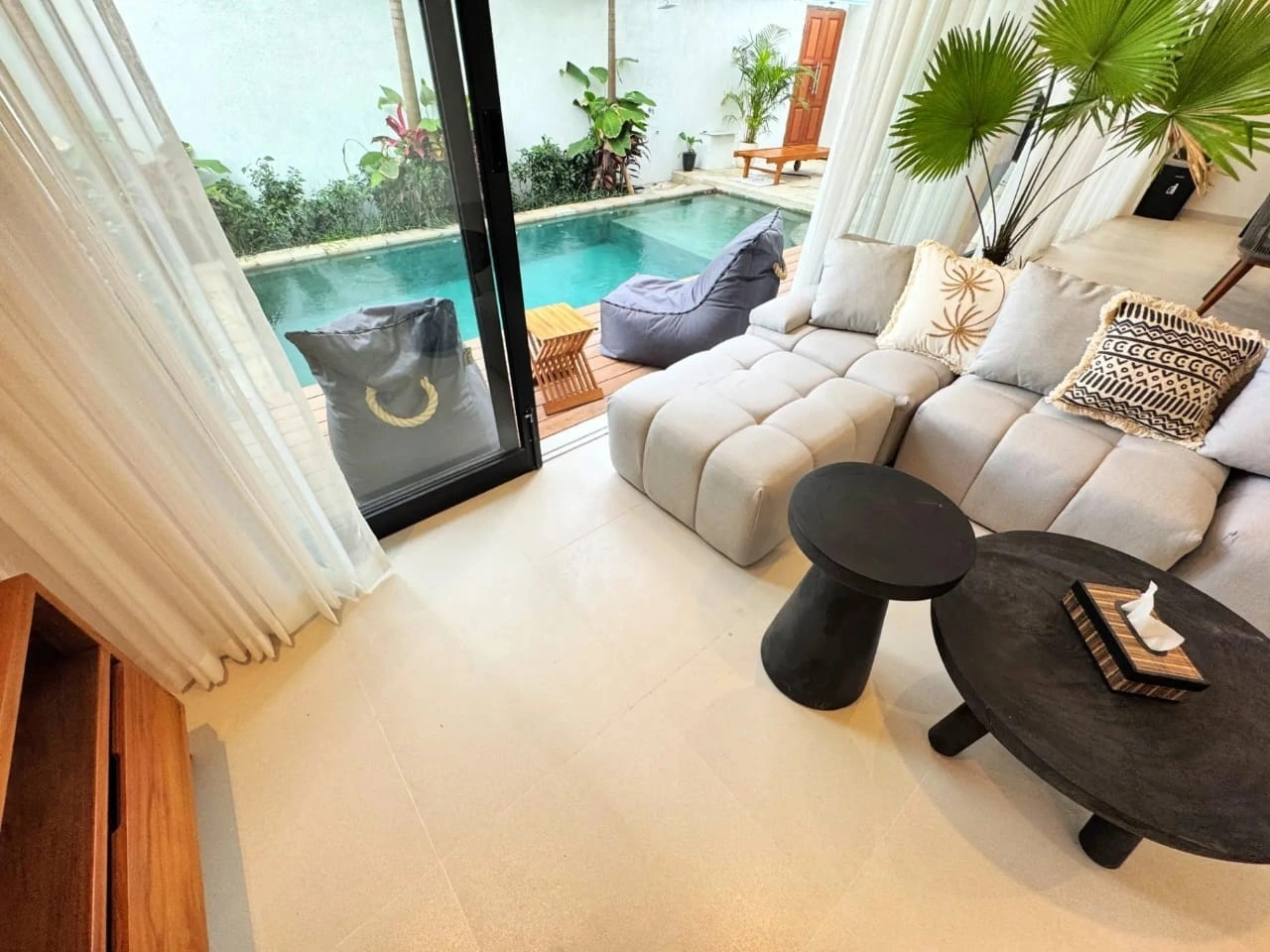 Villa For Rent 2 Bed In BerawaTibubeneng Bali — image 2