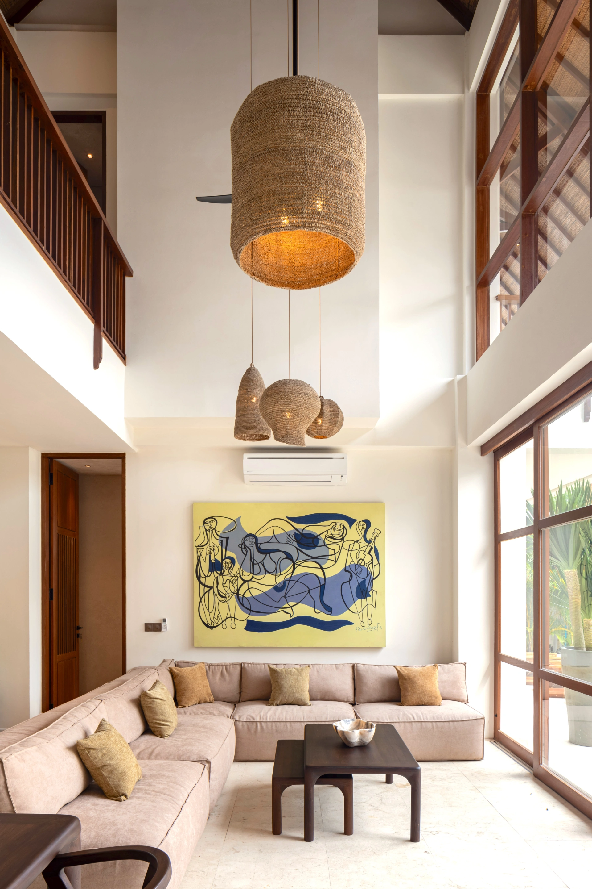 Villa Nordoy 2 - Designer Luxury 6BD Villa Pool & Gym Nyanyi Beach — image 3