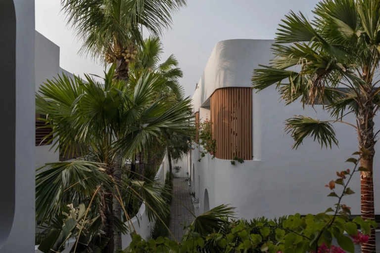 Villa For Rent 3 Bed In Berawa Tibubeneng Bali — image 3