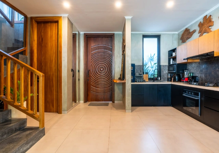 Villa For Rent 3 Bed In BerawaTibubeneng Bali — image 3