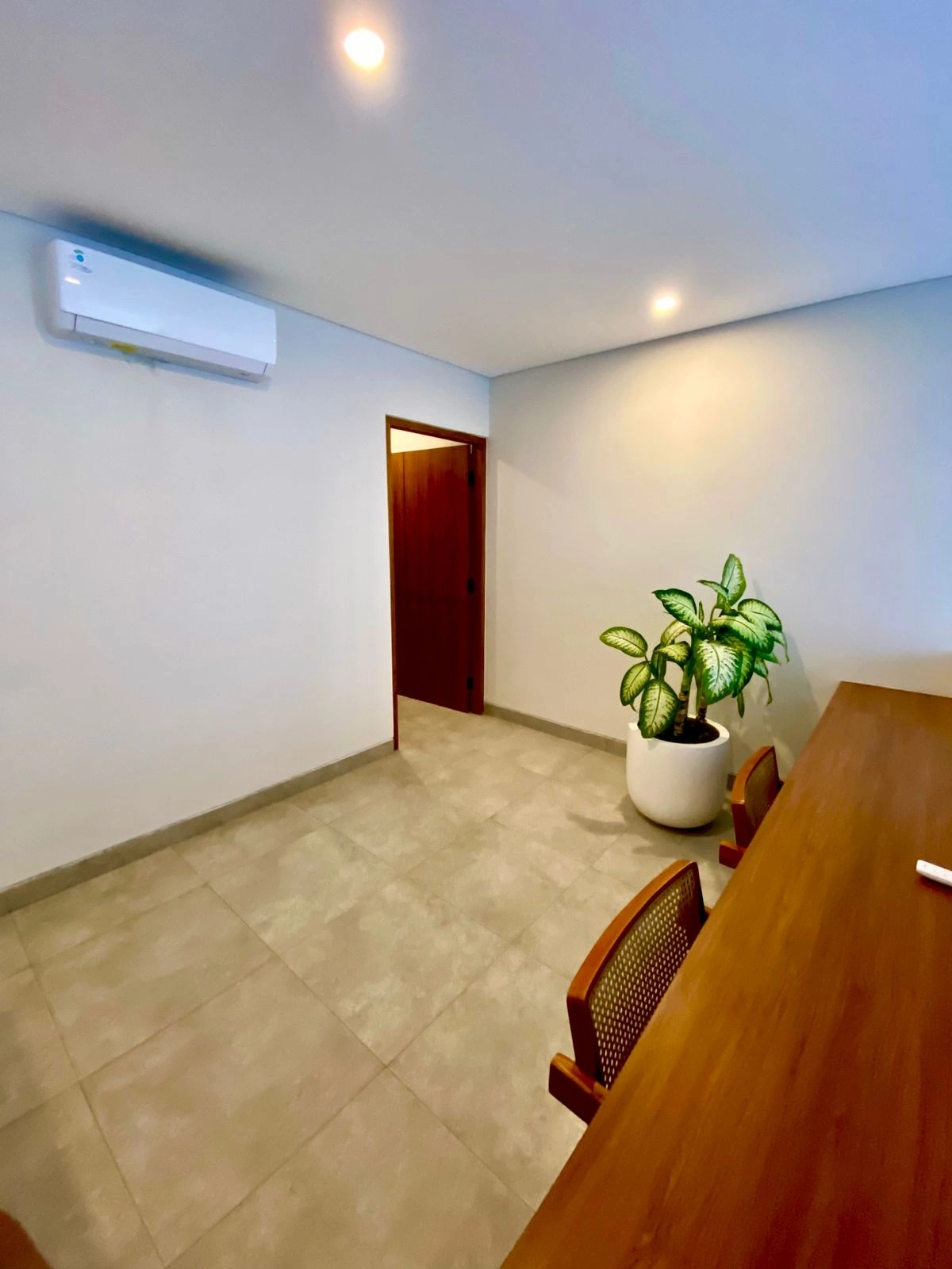 Villa For Rent 2 Bed In Berawa Tibubeneng Bali — image 1