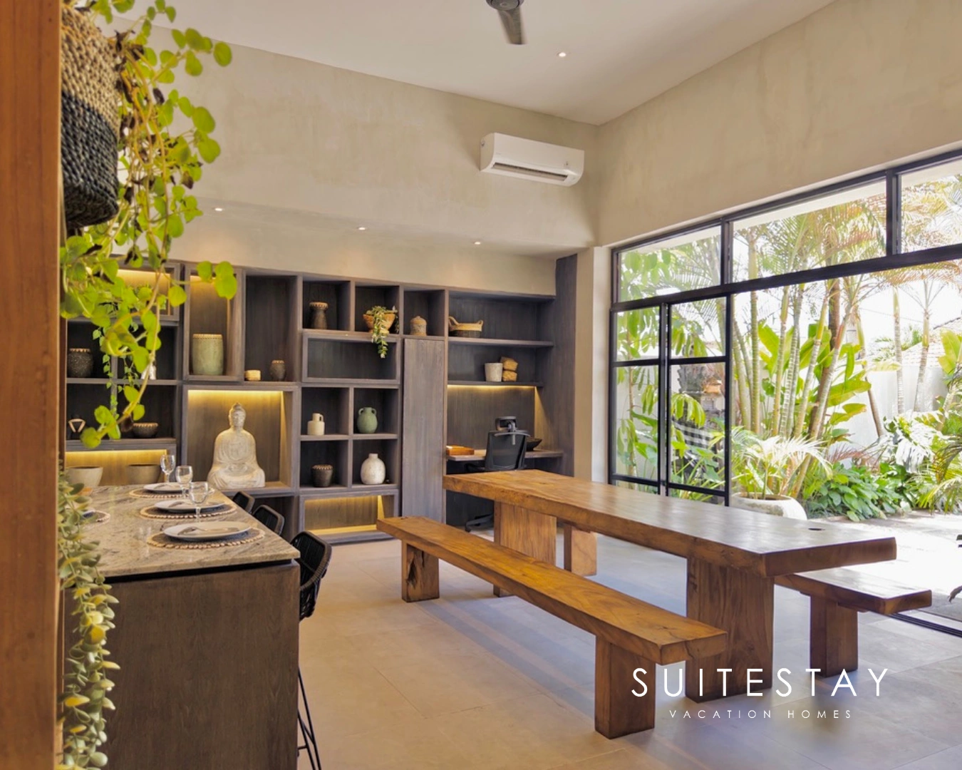 Luxury 3-Bedroom Villa in Private Berawa Location — image 2