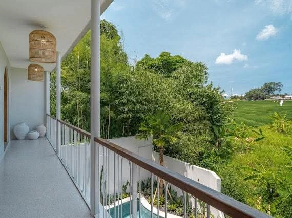 Villa For Rent 4 Bed In Berawa Tibubeneng Bali — image 2