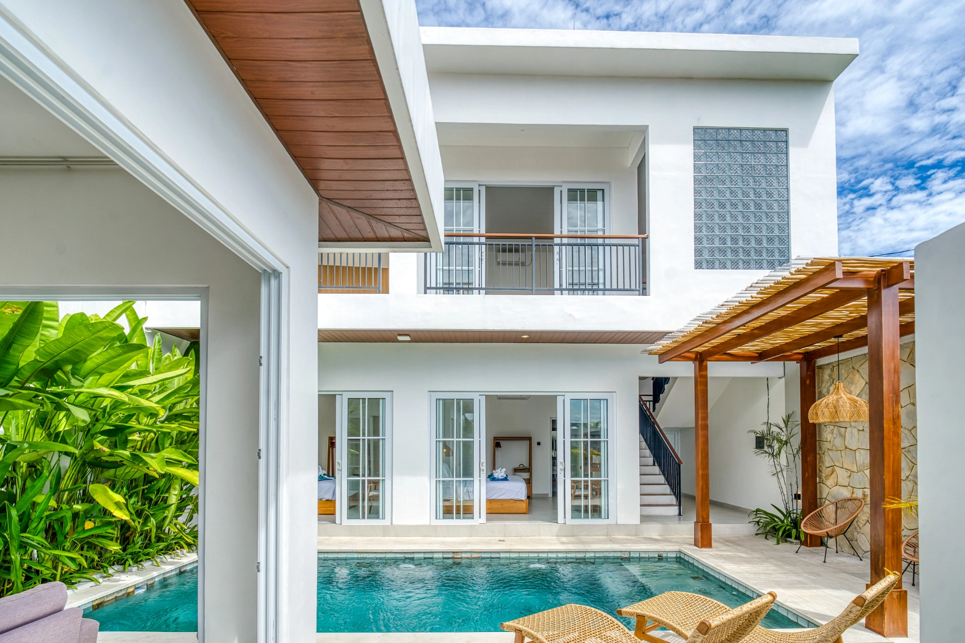 Villa Nadhira – 3BR Tropical Oasis in Berawa