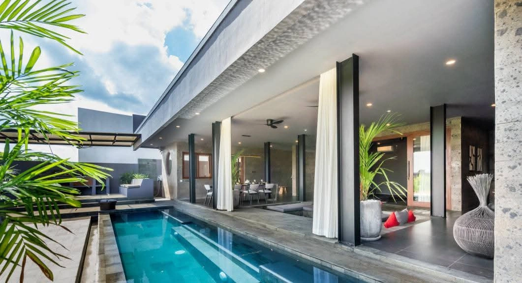 Villa For Rent 5 Bed In Pererenan Badung Bali — image 3