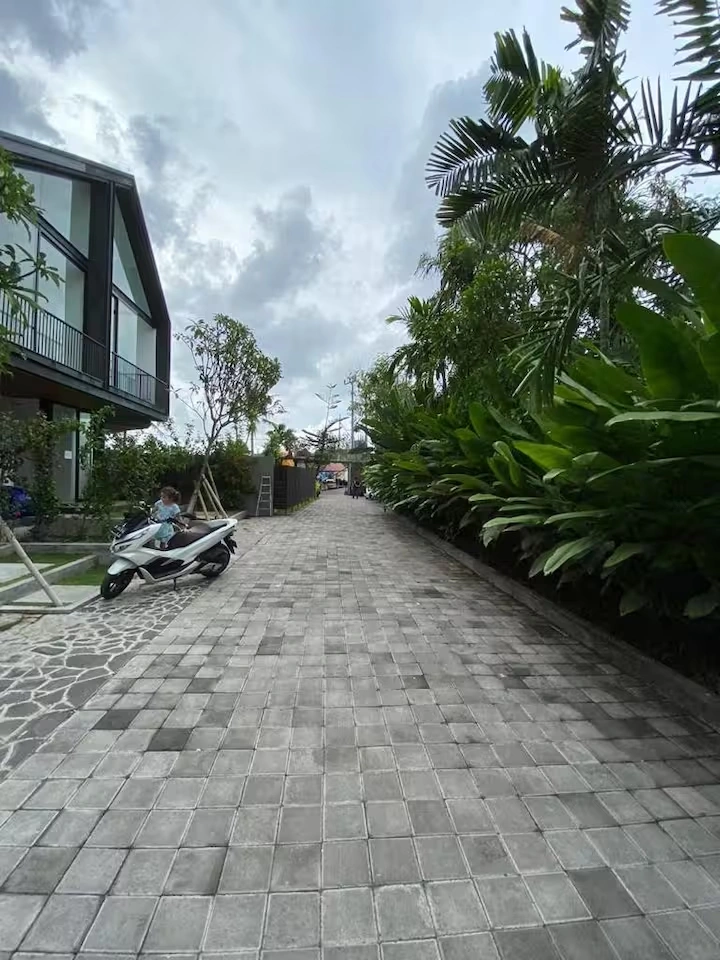 4 BR Villa in Berawa Canggu — image 2