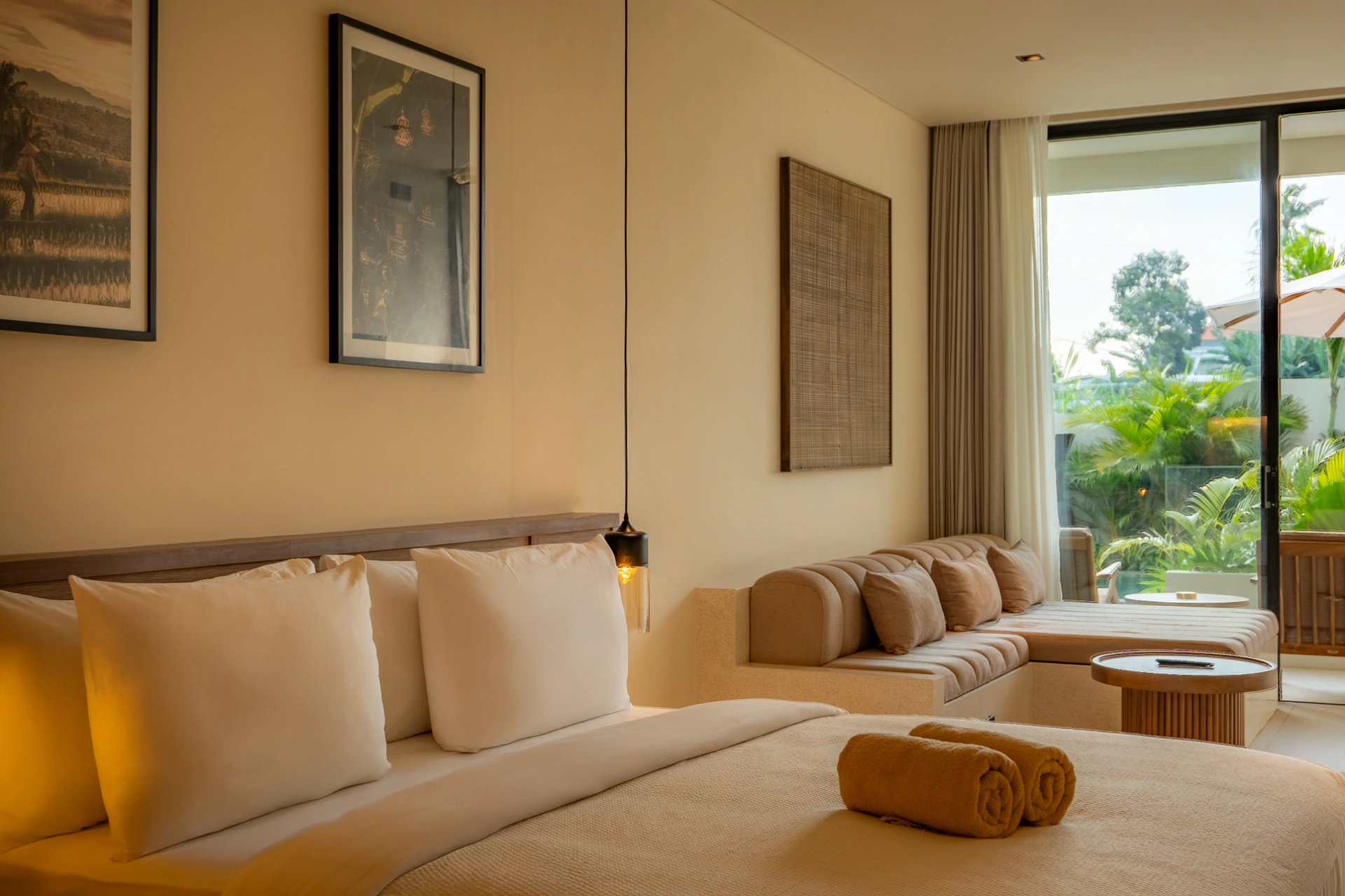 Sore Hotel - 1BR Canggu By The Pool Studio | Workspace
