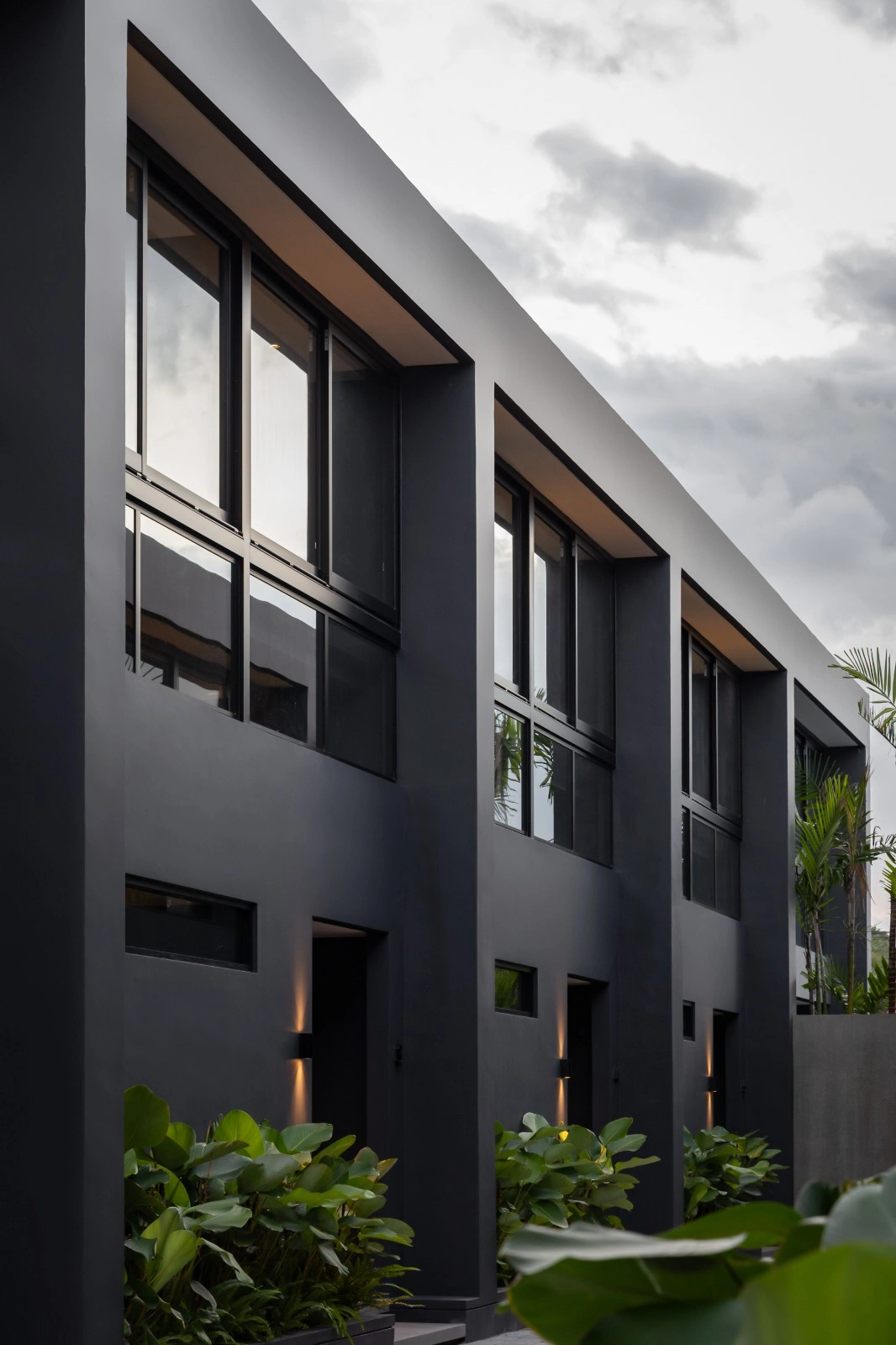 3BR Townhouse in Peaceful Buwit (B-BW01)