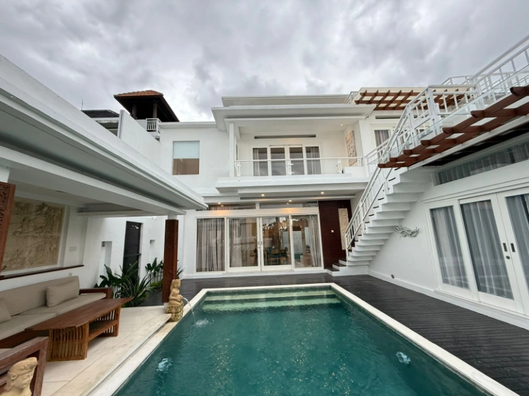 3 Bedroom Luxury Tropical Villa — image 3
