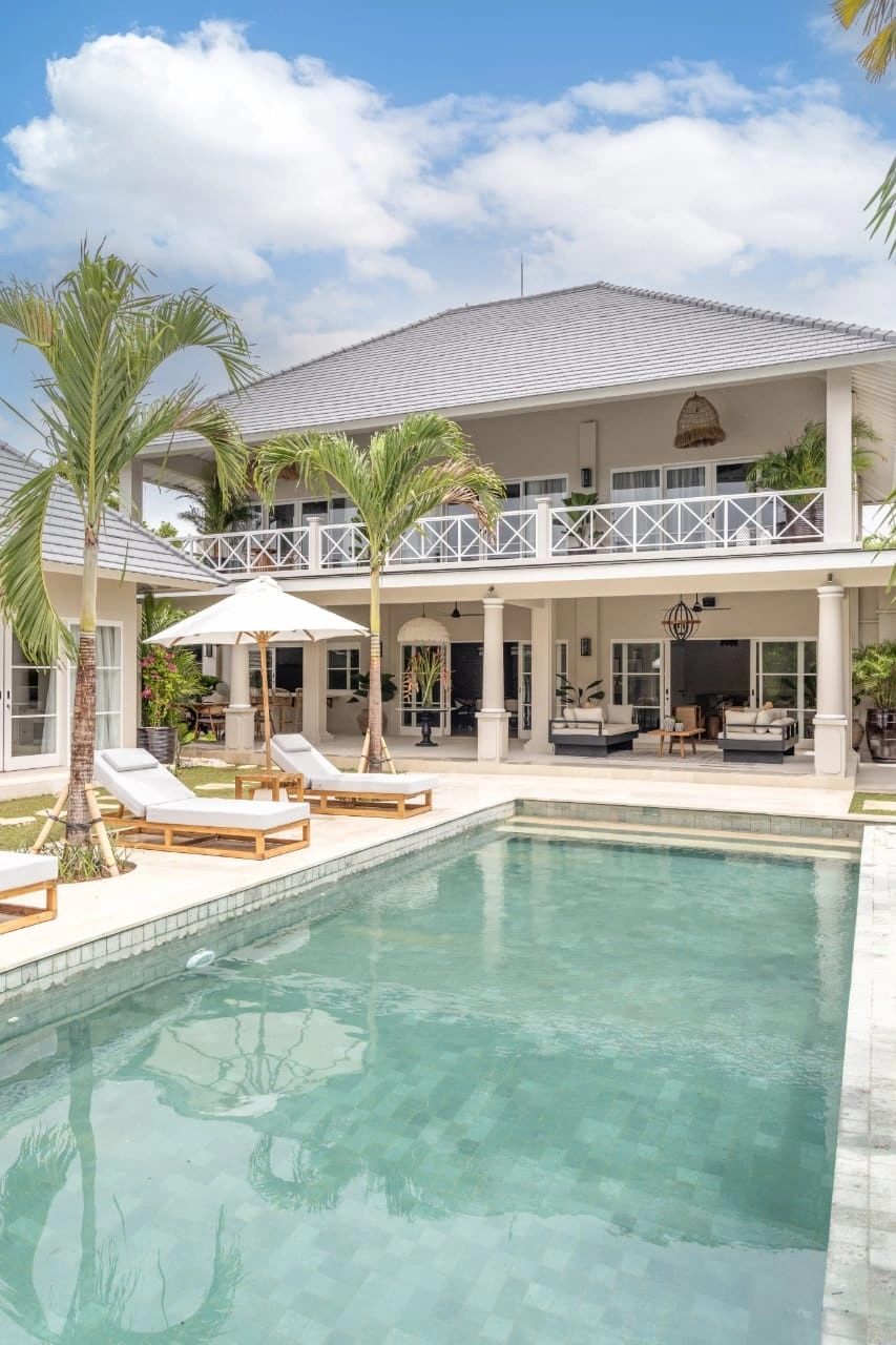 Villa For Rent 4 Bed In Berawa Tibubeneng Bali PO-4074