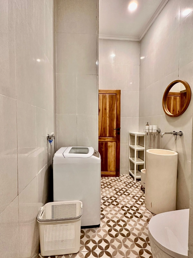 Loft/Mezanine 1BR Kedungu — image 2