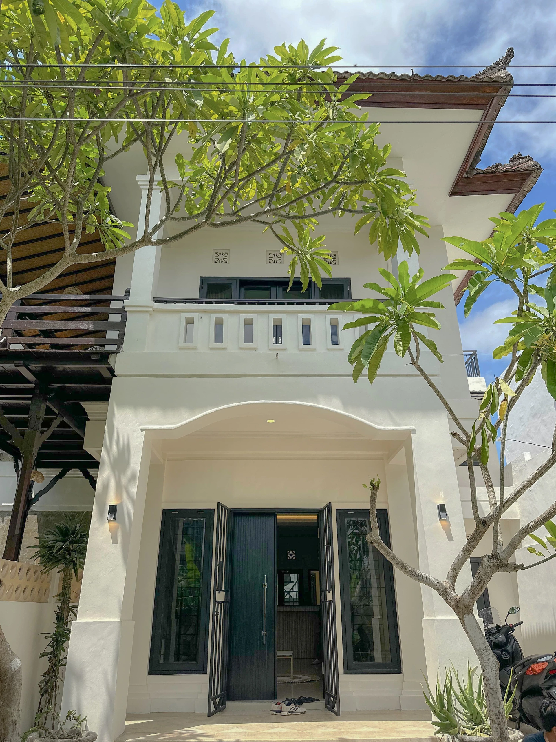 Pererenan Beach Villa