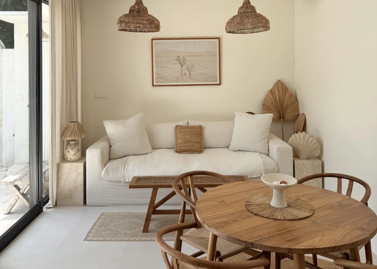 Cozy 2-Bedroom Villa — 5 Minutes from Seseh Beach — image 2