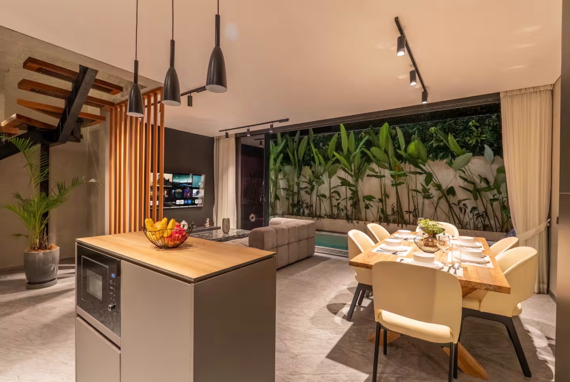 LOFT 2BDR townhouse with Private Pool UMALAS — image 3