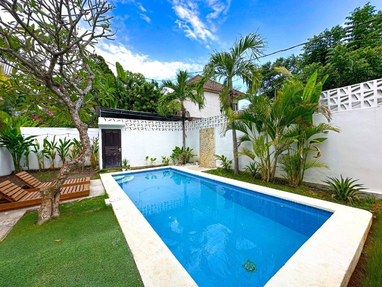 2 BEDROOM MODERN VILLA IN SEMINYAK - AF616