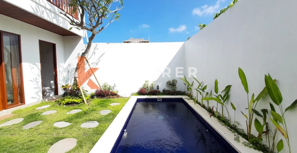 Wonderful 3BR Villa with Rooftop and Just 400m from Cemagi Beach YRE5517