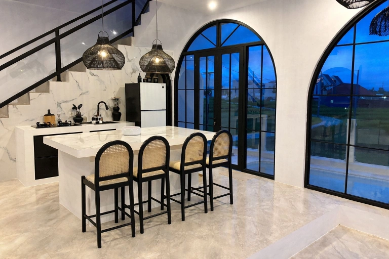 Brand New Modern 3 Bedroom in Munggu - near canggu and tanah lot — image 1