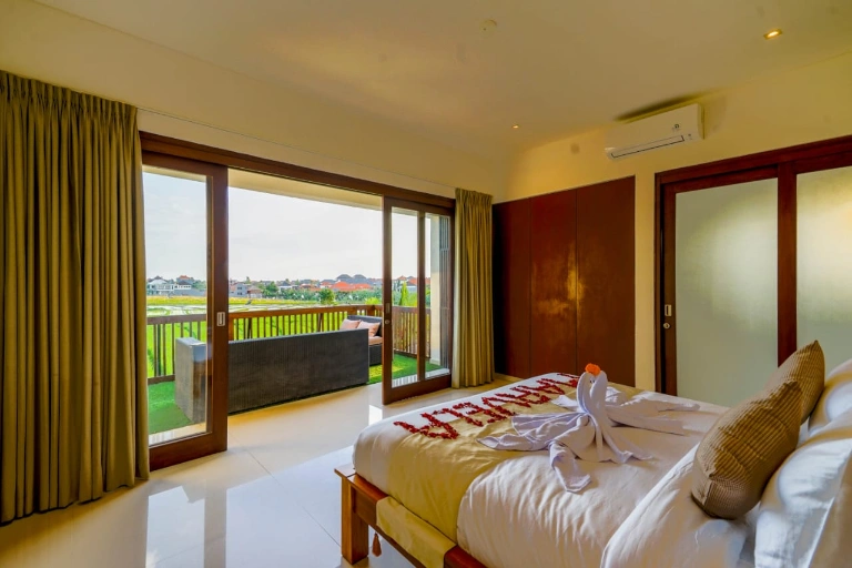 New Rice Field View 3 bedroom in Berawa Canggu