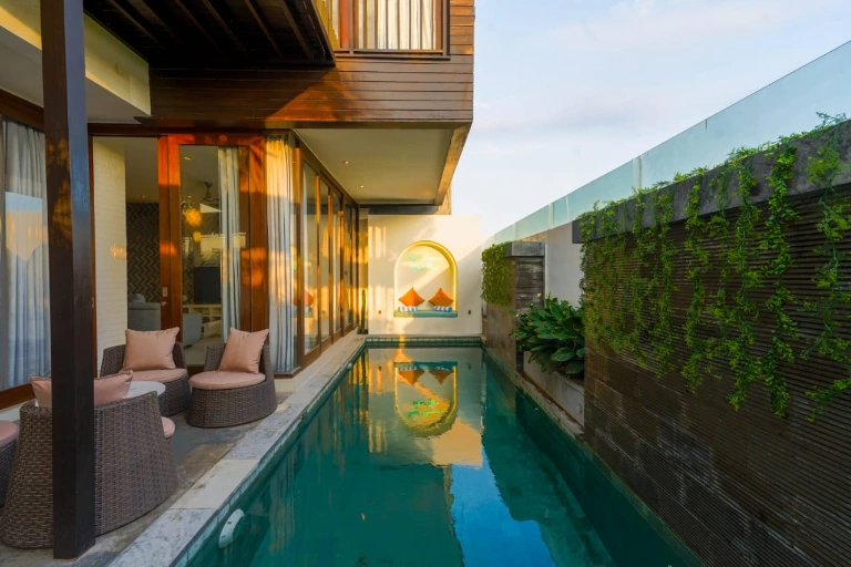New Rice Field View 3 bedroom in Berawa Canggu — image 1