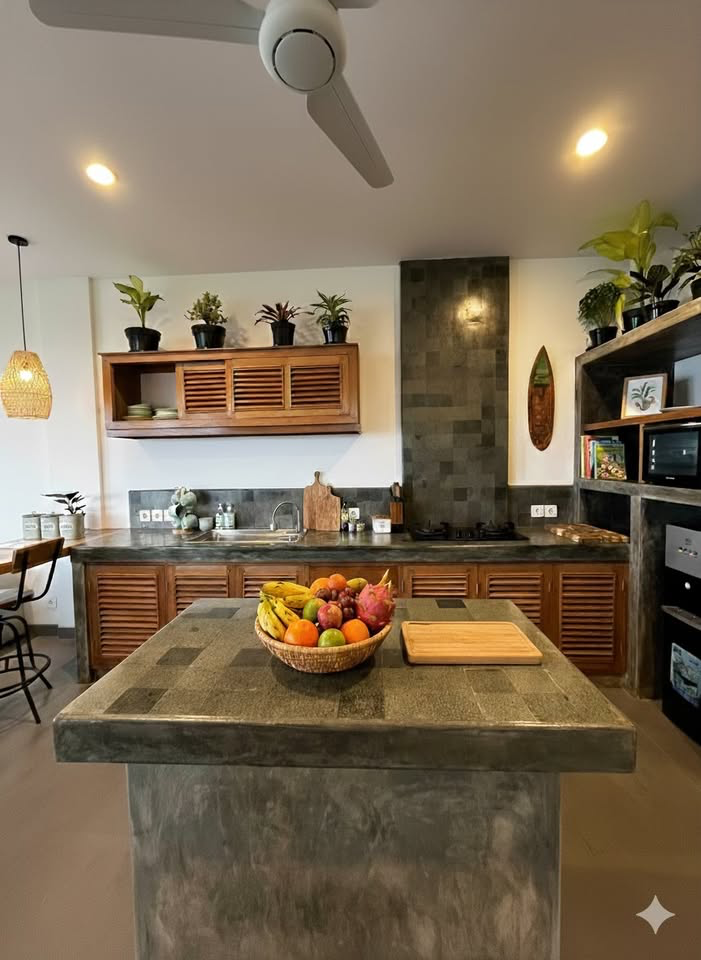 Beachfront Apartments in Keramas Beach — image 1