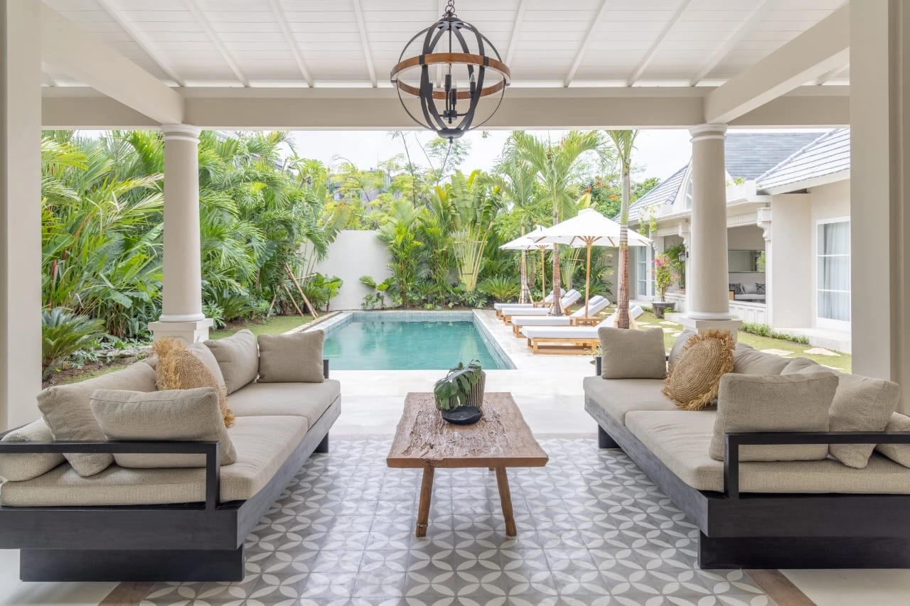 Villa For Rent 4 Bed In Berawa Tibubeneng Bali — image 4
