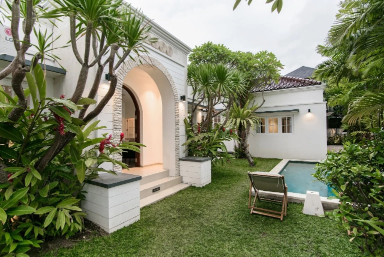 3 BEDROOM VILLA IN UMALAS IDR 50 MILL/MONTH +62 — image 1