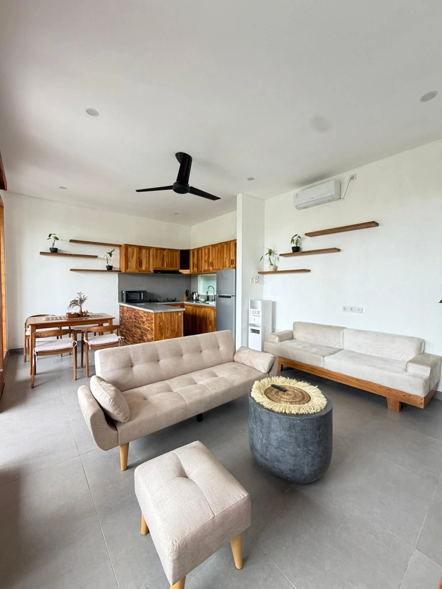 Private Villa For Rent 1 Bed In SesehBadung Bali — image 1