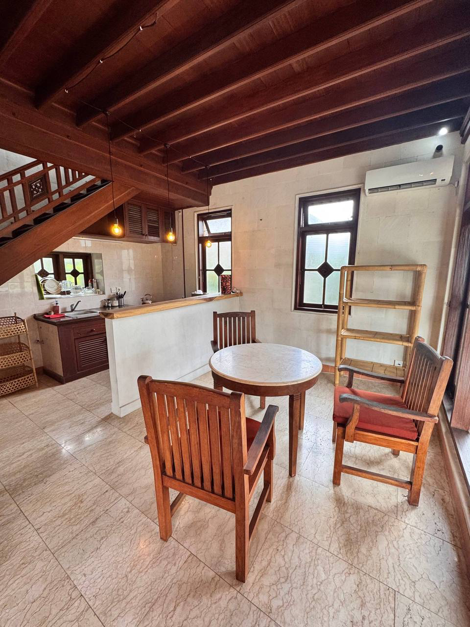 2 level Villa jungle cliff view