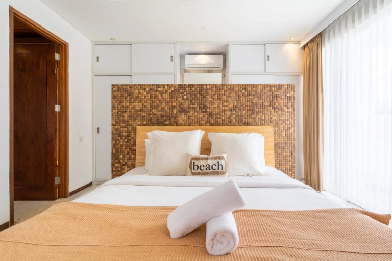 2 Bedroom Prime Location Freehold Villa — image 4