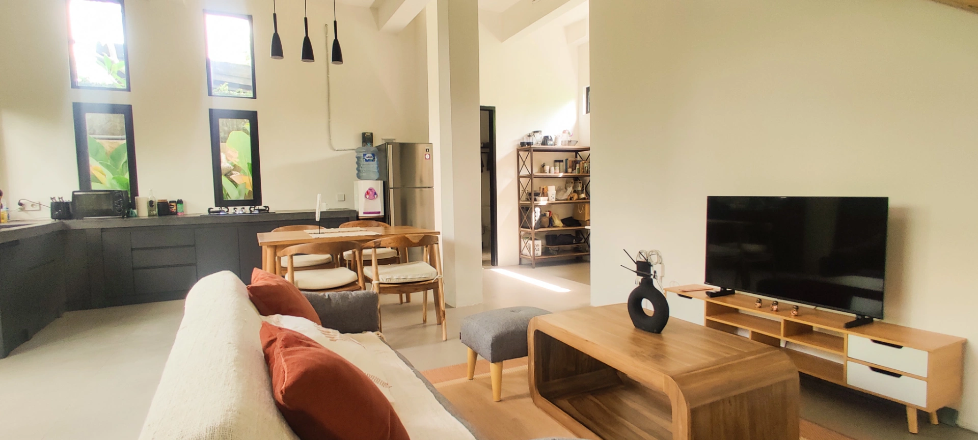 Modern 2-Bedroom House in Tumbak Bayuh – Near Canggu