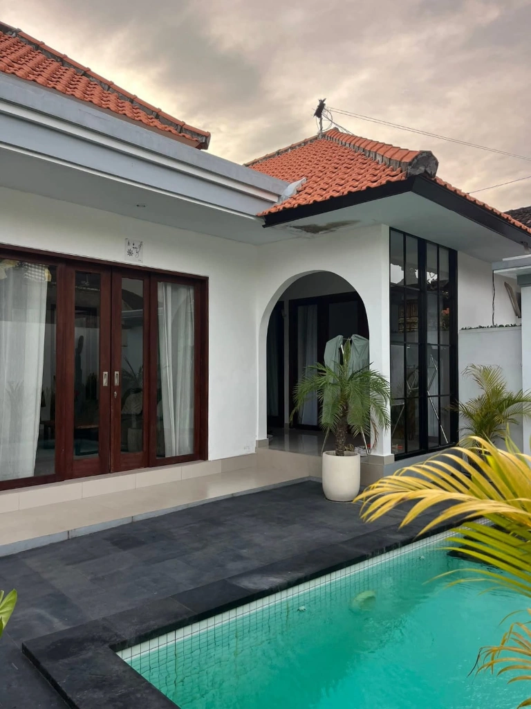 1BR Villa + office room at SESEH CEMAGI