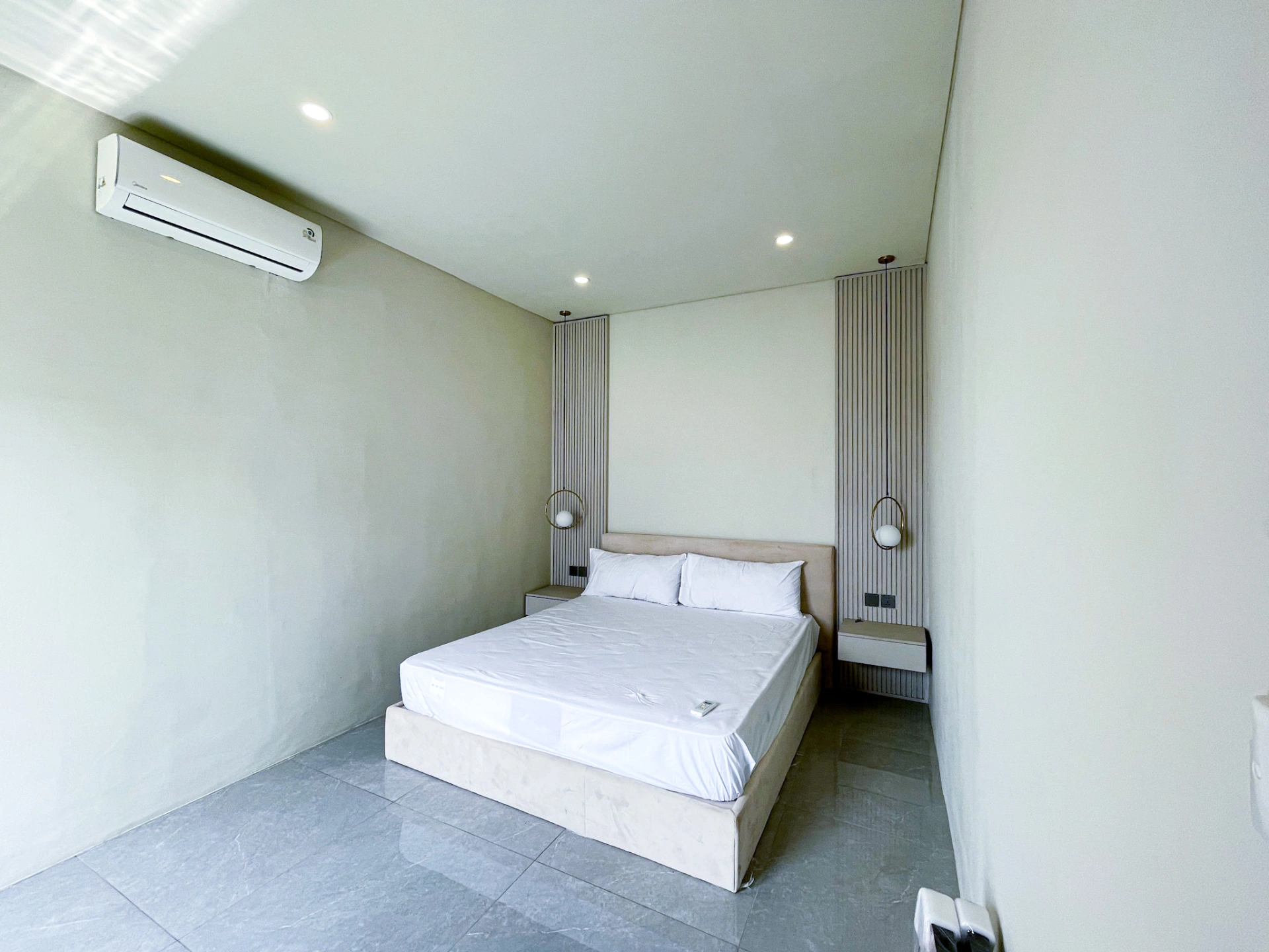 RKY16: 2BR Modern Villa for Rent – Cemagi — image 2
