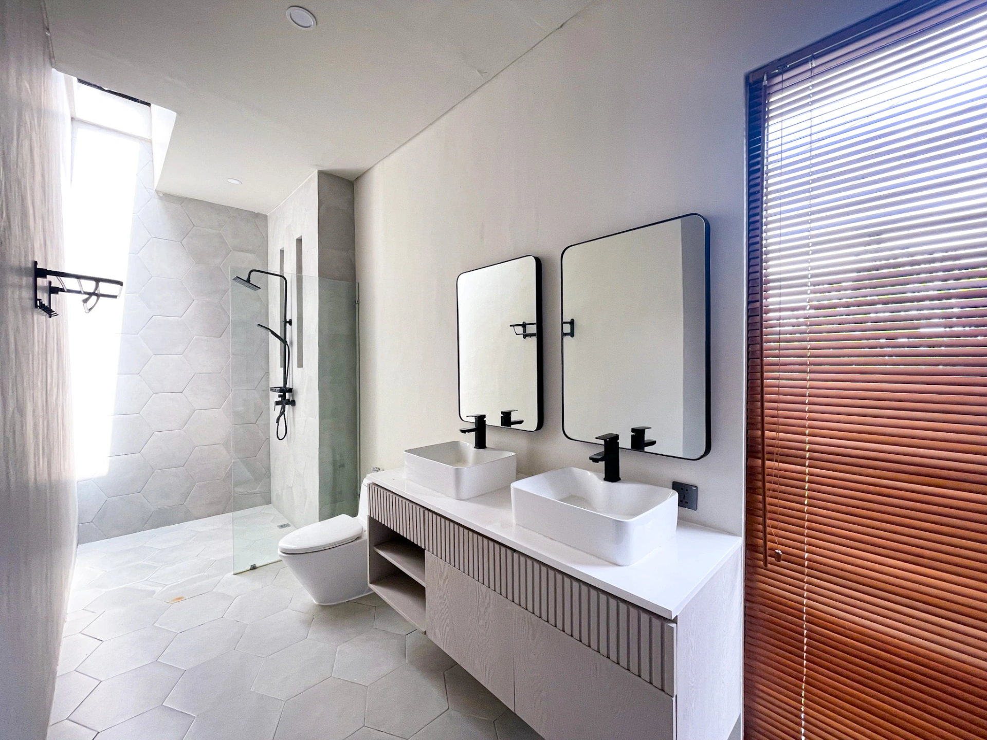 RKY16: 2BR Modern Villa for Rent – Cemagi — image 4