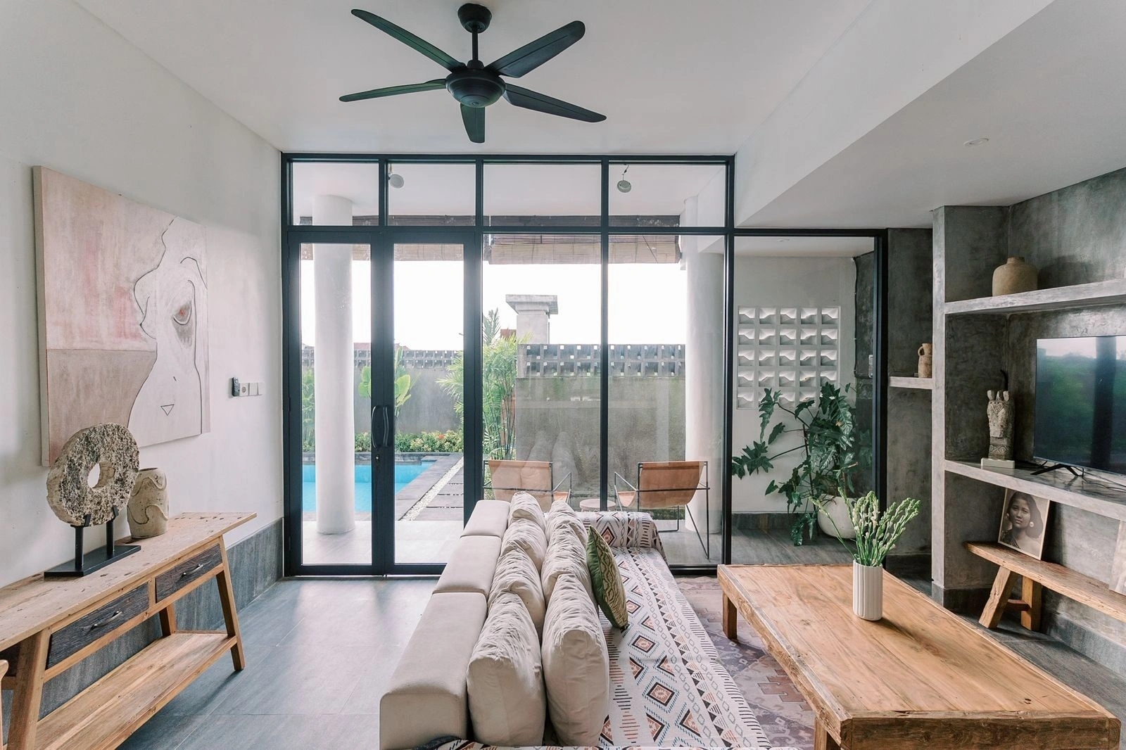 Modern Villa For Rent 2 Bed In Buwit Tabanan Bali — image 2