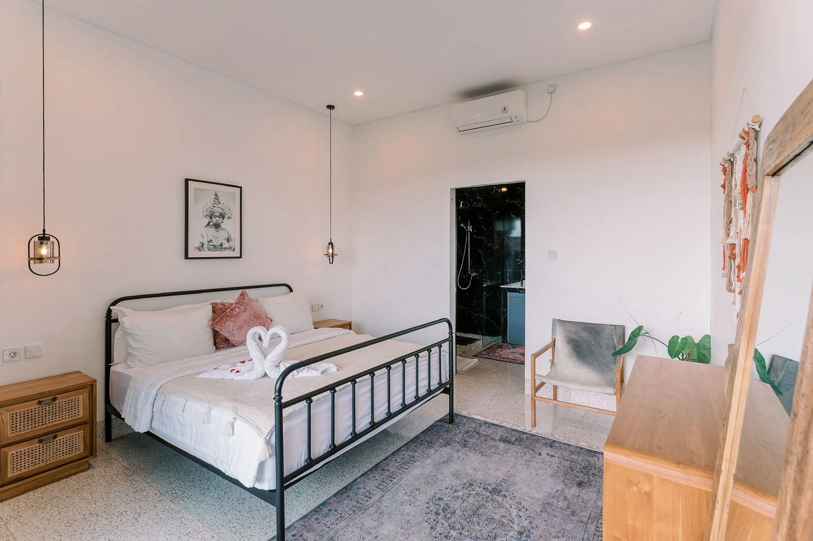 Modern Villa For Rent 2 Bed In Buwit Tabanan Bali — image 3