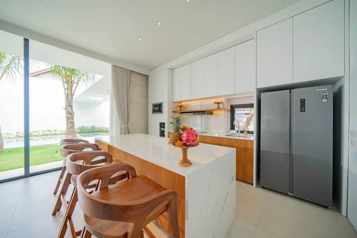 Villa For Rent 4 Bed In PererenanBadung Bali — image 1