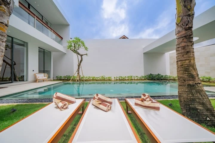 Villa For Rent 4 Bed In PererenanBadung Bali — image 3