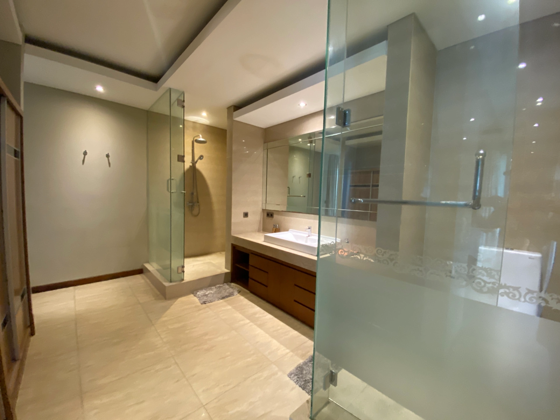 4BR Spacious Luxury Villa in Tumbak Bayuh — image 4
