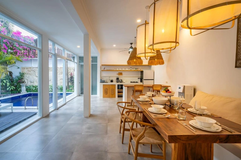 3BR Villa in Batu Bolong - 200M to Canggu Beach — image 2