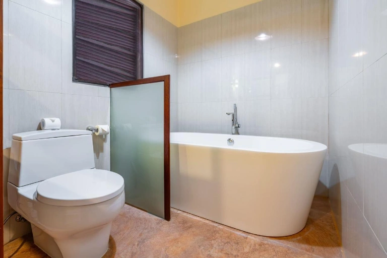 3BR Villa in Batu Bolong - 200M to Canggu Beach — image 1