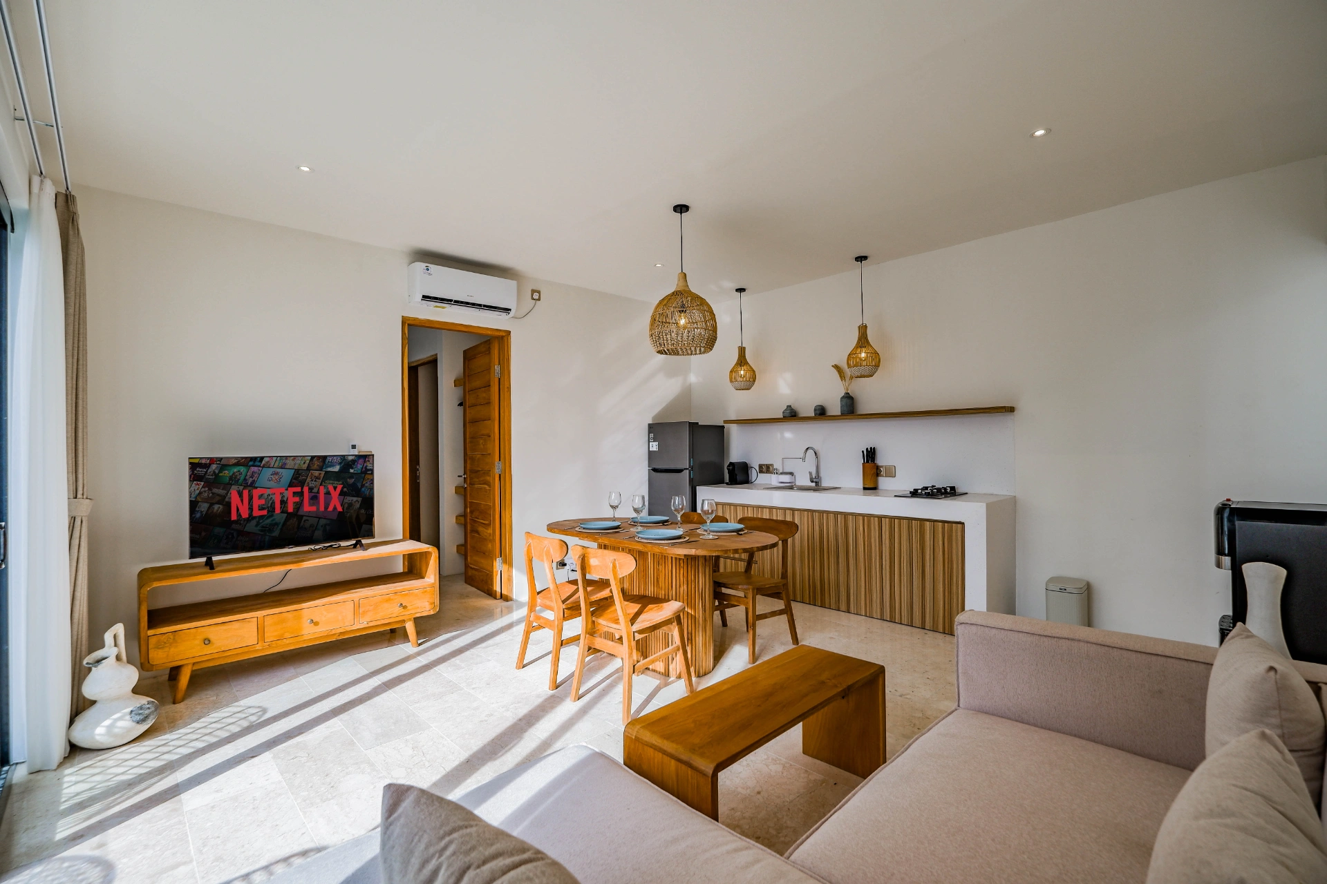 Modern 1BR Apartment w/ Pool & Sunset Views — image 1