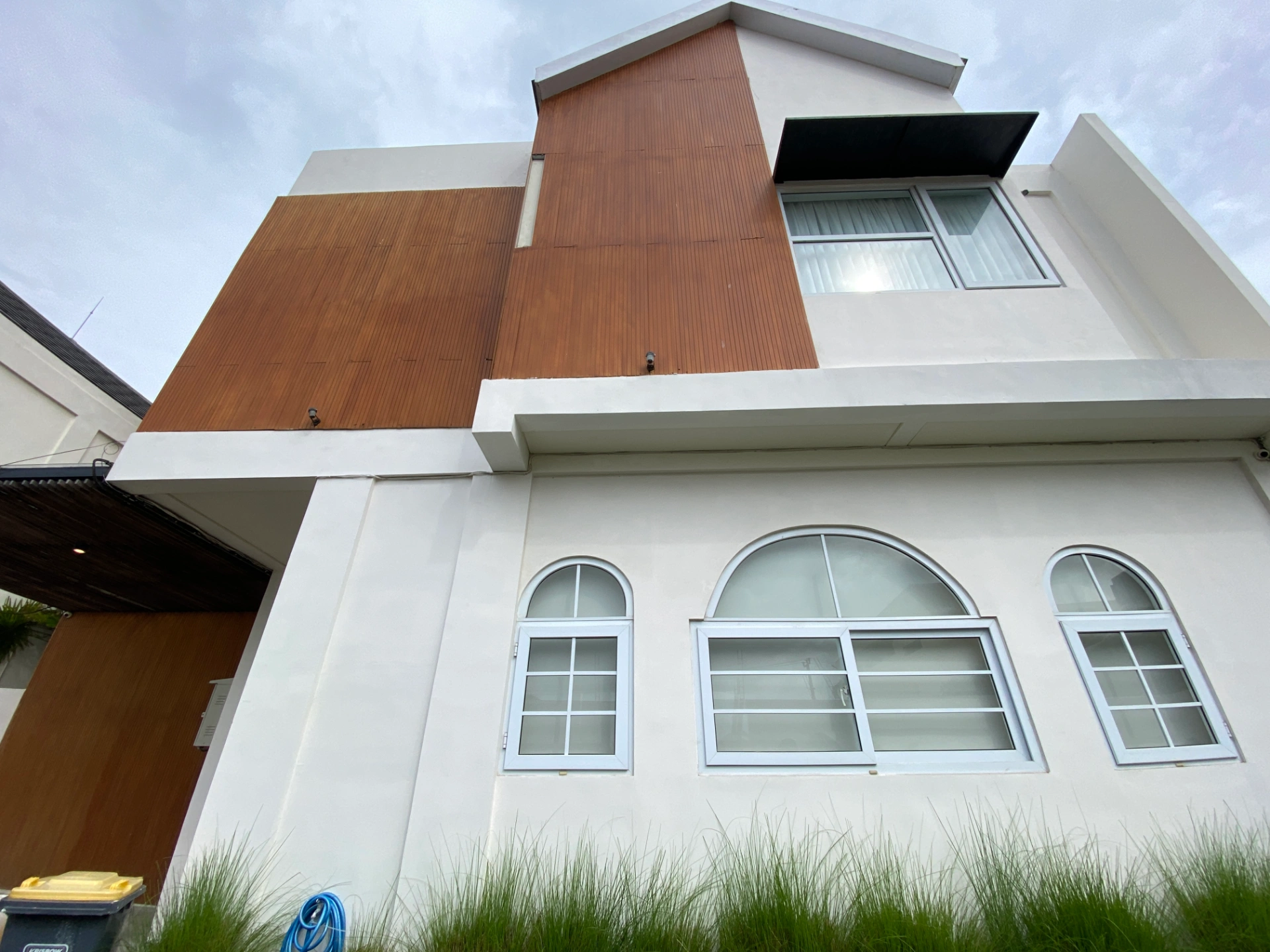 NEW 3BR Villa in Cemagi — image 2