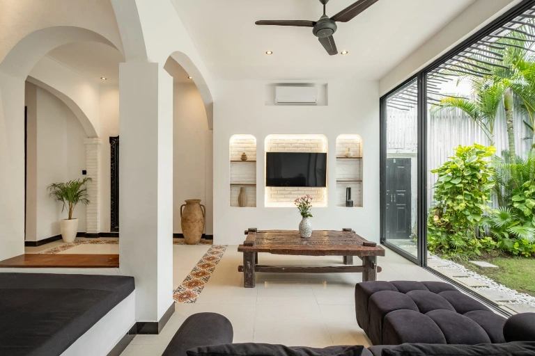 RKY36: Stylish 3-Bedroom Villa in Petitenget – Prime Location