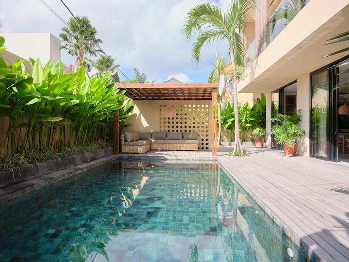 Villa For Rent 4 Bed In Umalas Kerobokan Bali — image 2