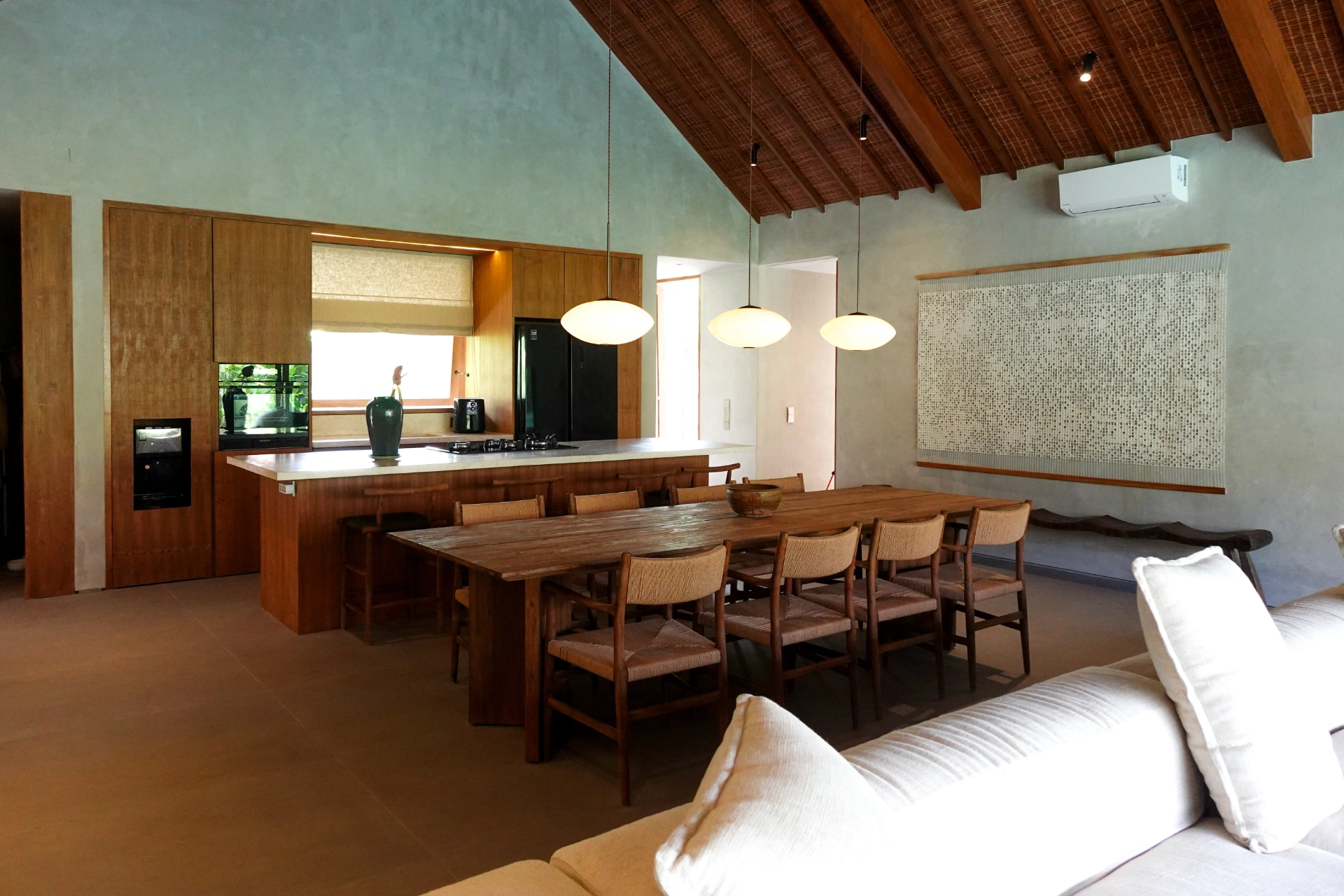 4-Bedroom Villa with Expansive Outdoor Space in Kaba-Kaba (B-KK35) — image 2