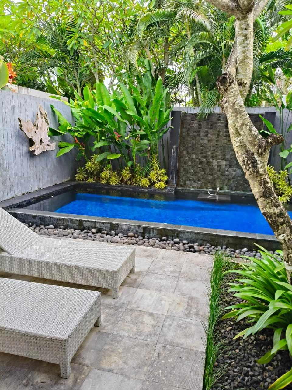 KNT - FOR RENT KONTEMPORER VILLA BEACHSIDE JIMBARAN — image 1